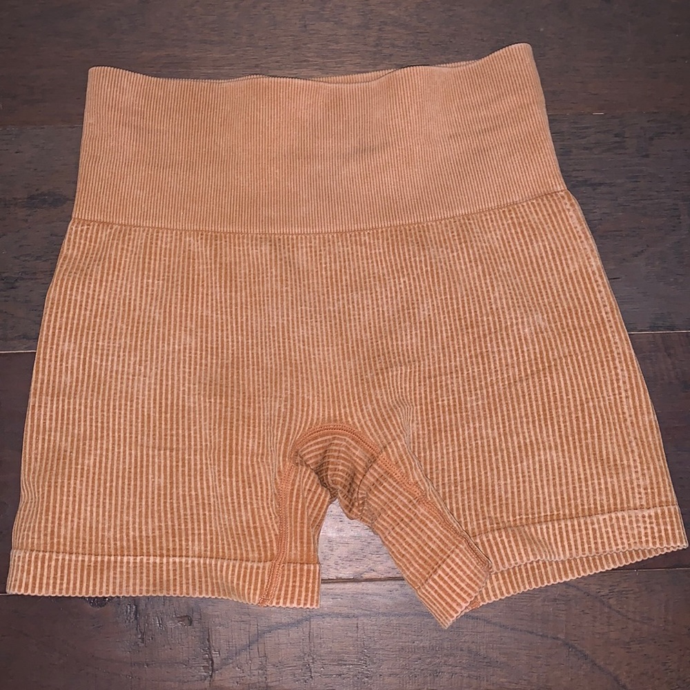 NWOT Colsie Ribbed Bike Shorts